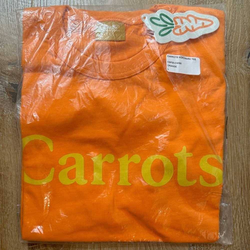 CARROTS BY ANWAR
CARROTS WORDMARK TEE
LARGE - Picture 5 of 7